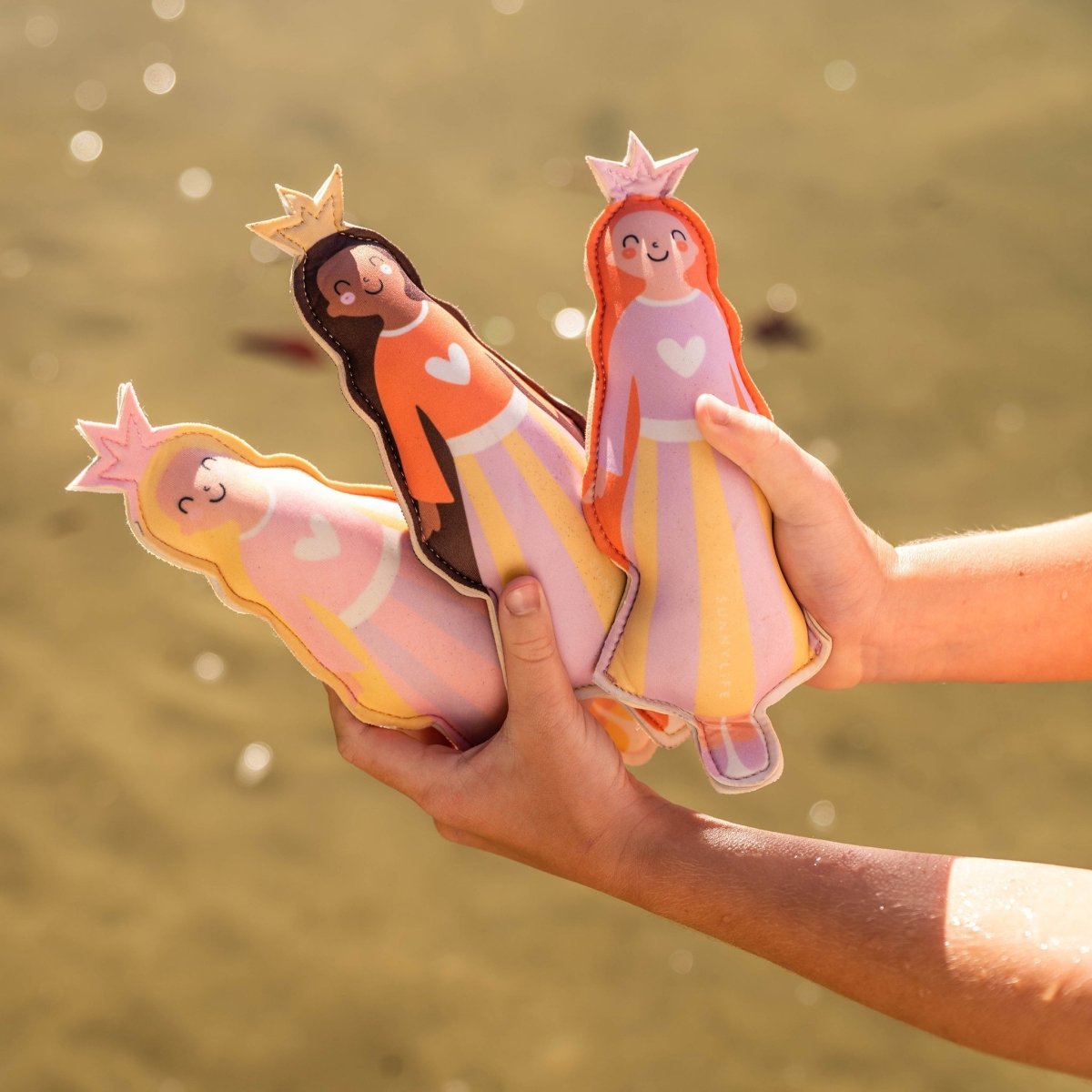 Dive Buddies - Princess Swan - SUNNYLiFE AU