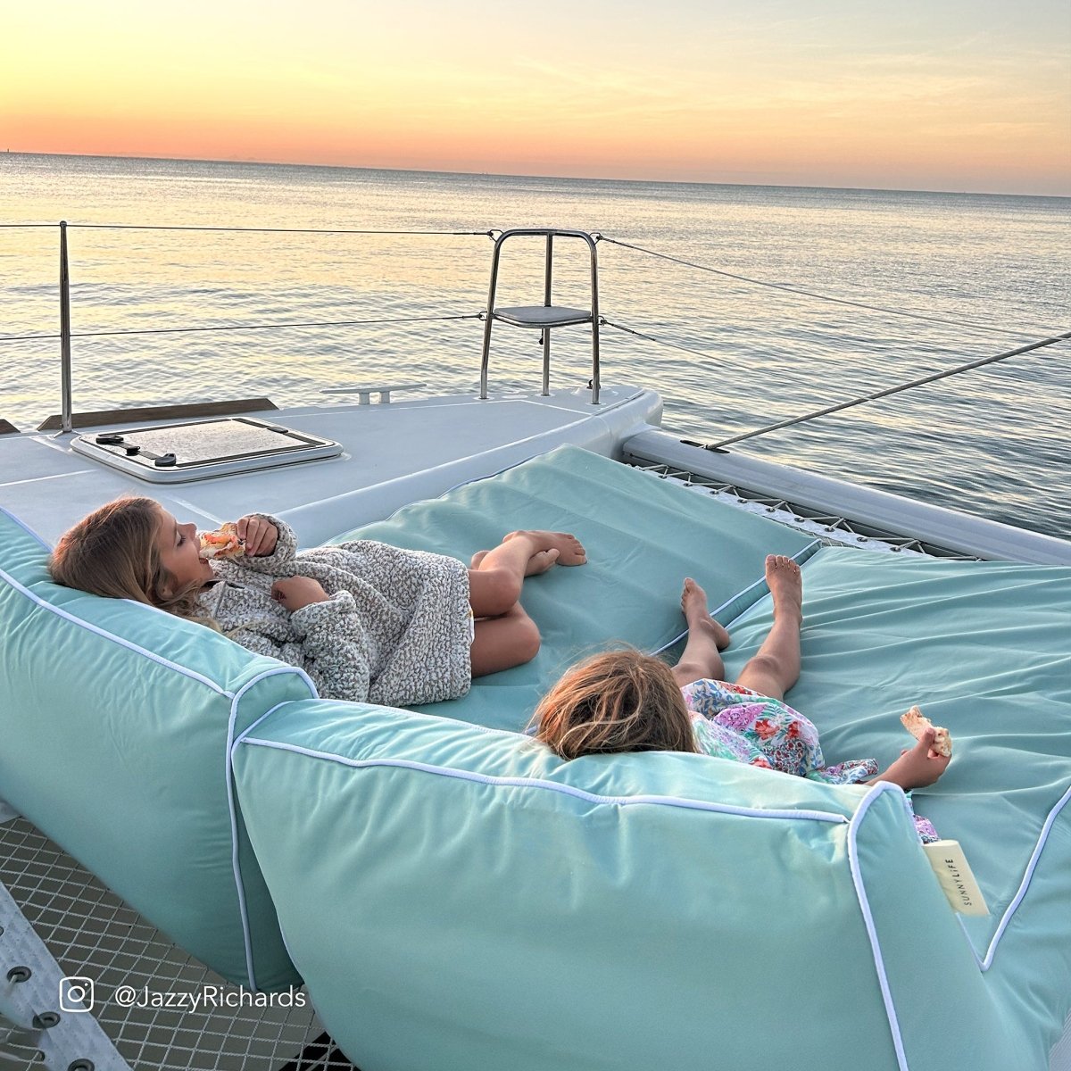Luxe Lie-On Lounger - Sage - SUNNYLiFE AU
