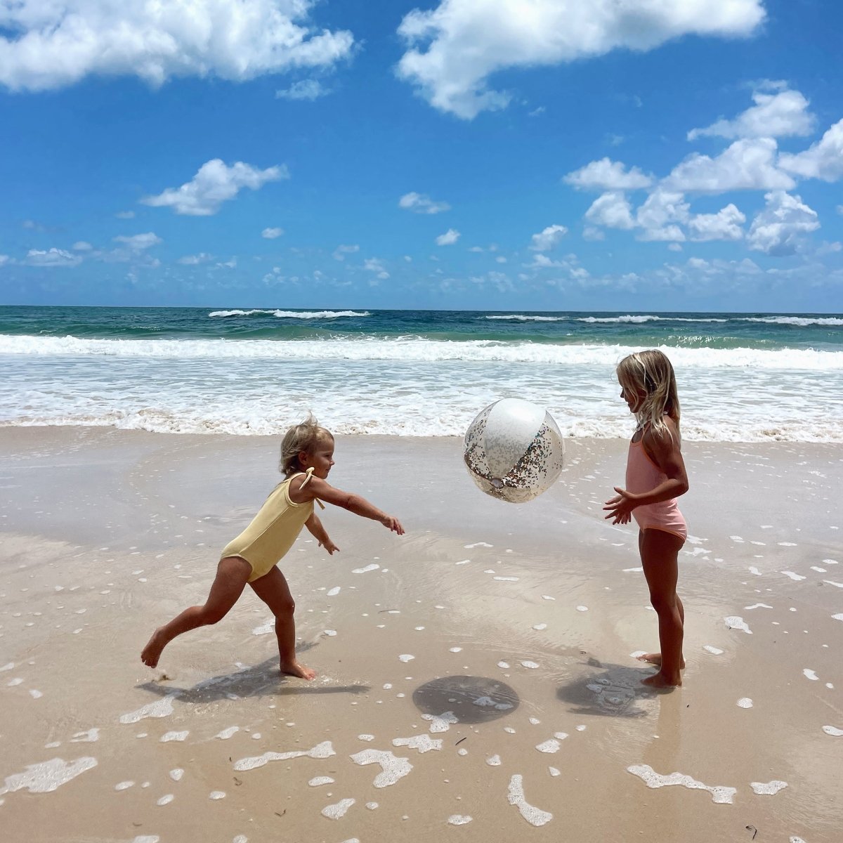 Inflatable Beach Ball - Cotton Candy - SUNNYLiFE AU