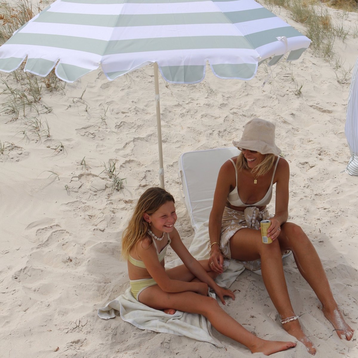 Compact Beach Umbrella - Sea Sage - SUNNYLiFE AU