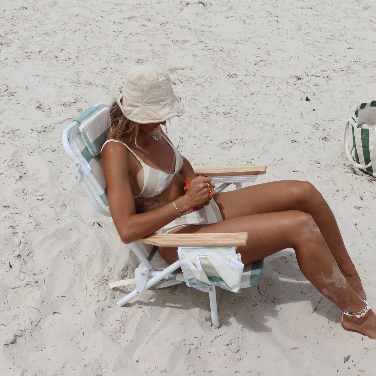 Deluxe Beach Chair - Sea Sage Stripe - SUNNYLiFE AU