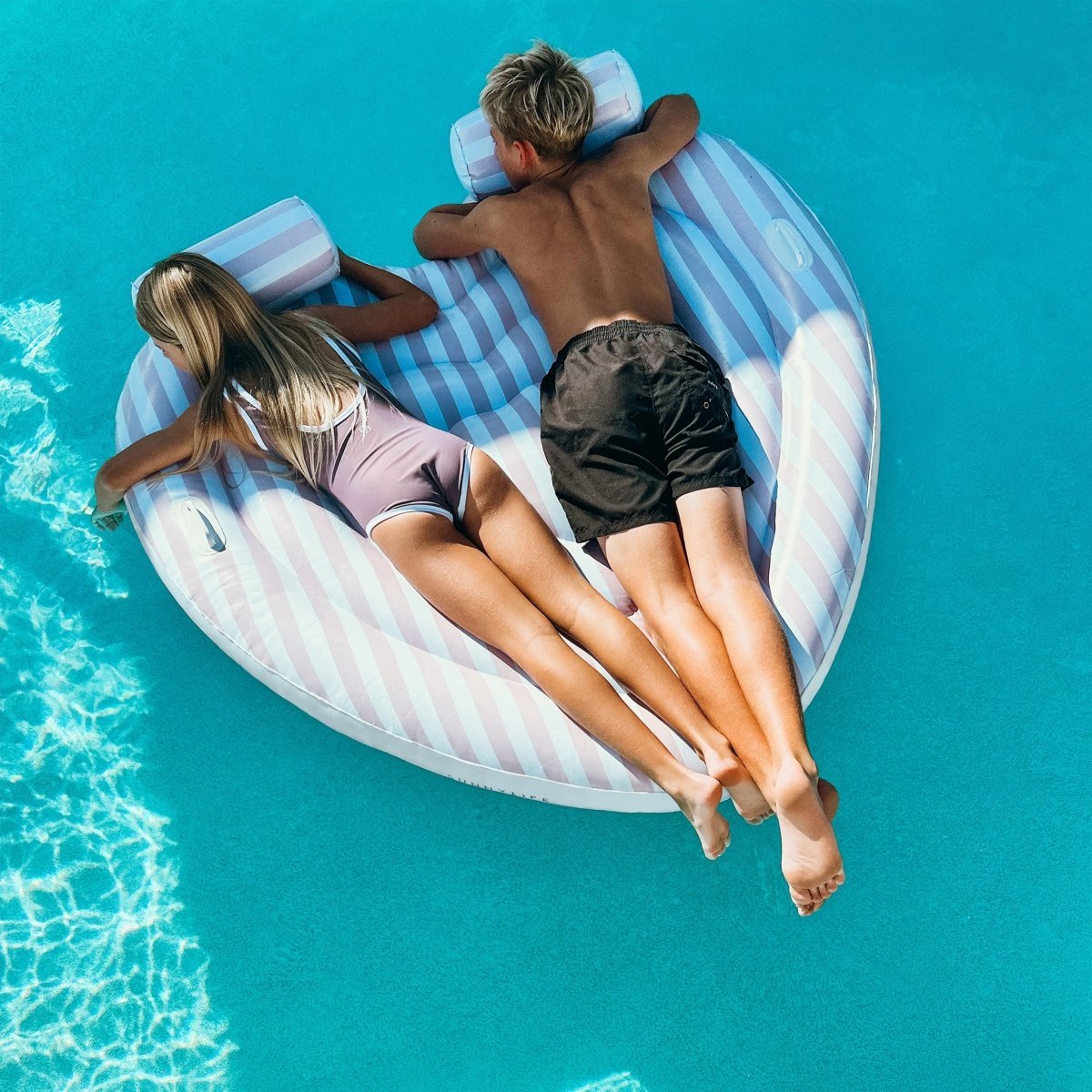 Twin Lie-On Float - Stole my Heart - SUNNYLiFE AU