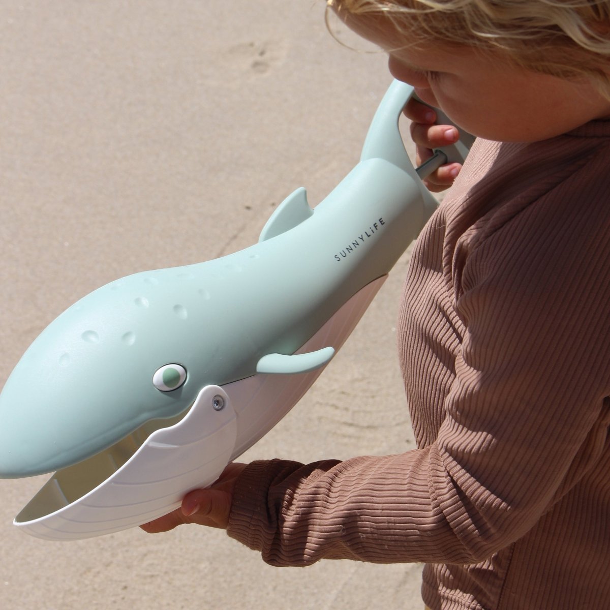 Whale Sand Claws - SUNNYLiFE AU