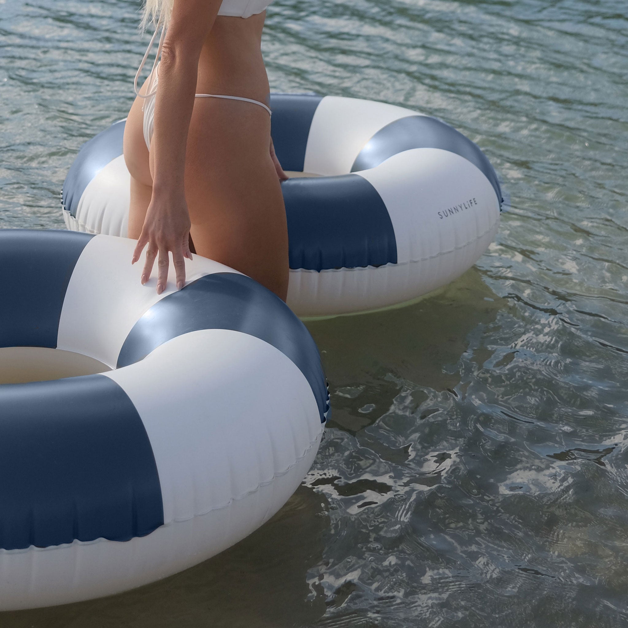 Pool Ring - Le Weekend