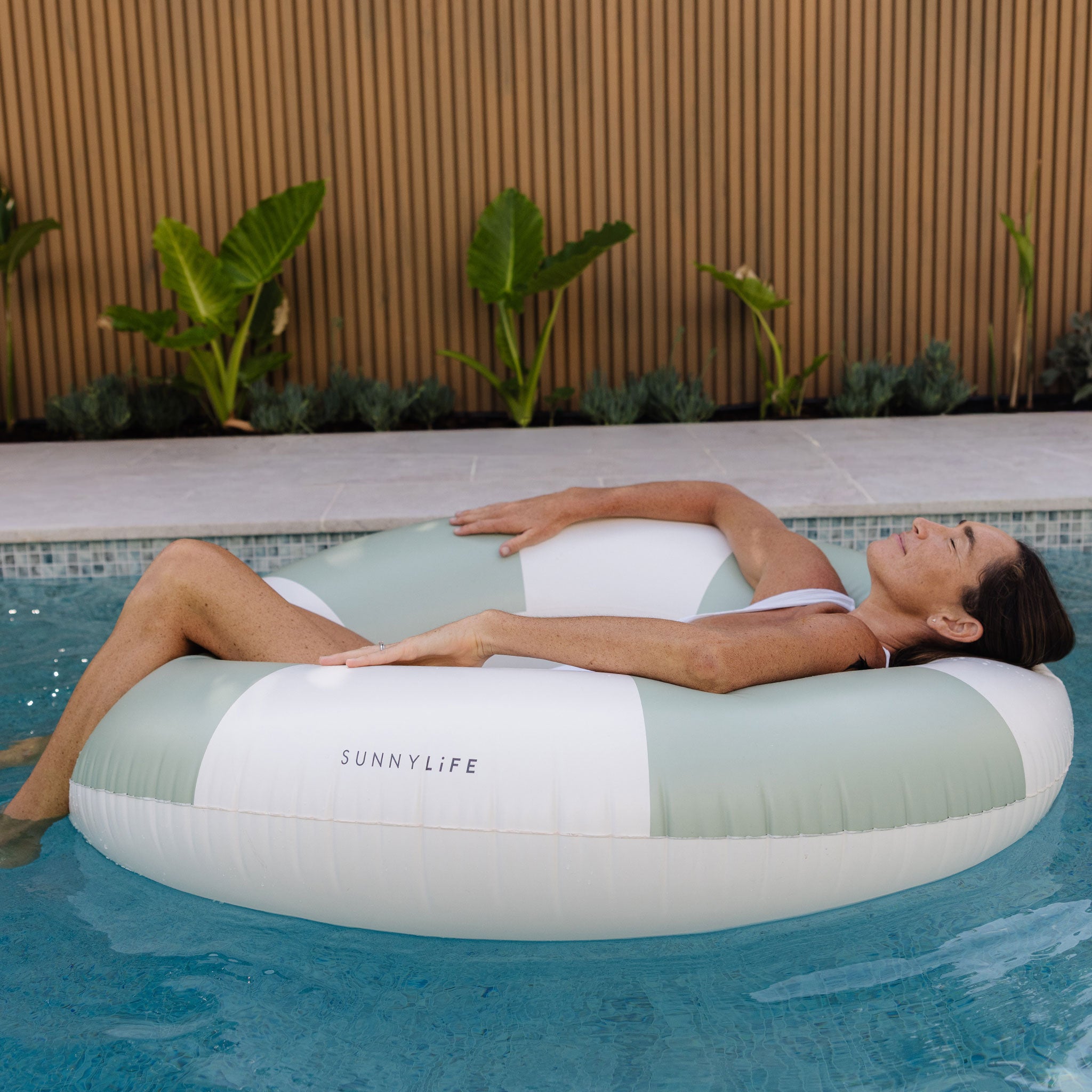 Luxe Pool Ring - Soft Olive