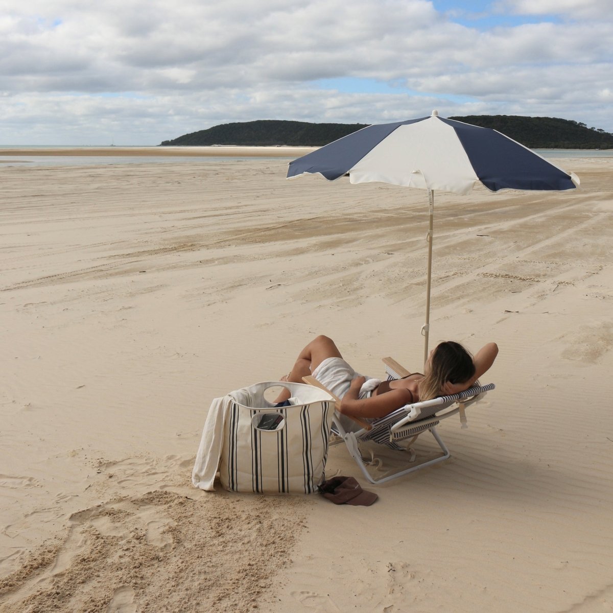 Compact Beach Umbrella - Marine - SUNNYLiFE AU