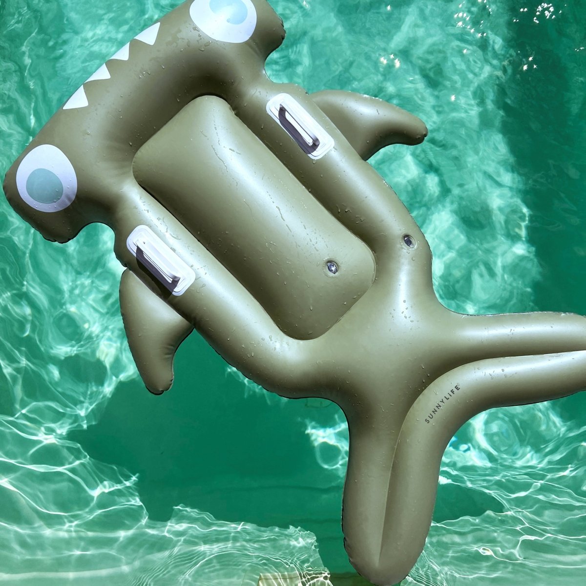 Kids Lie - On Float - Salty the Shark - SUNNYLiFE AU