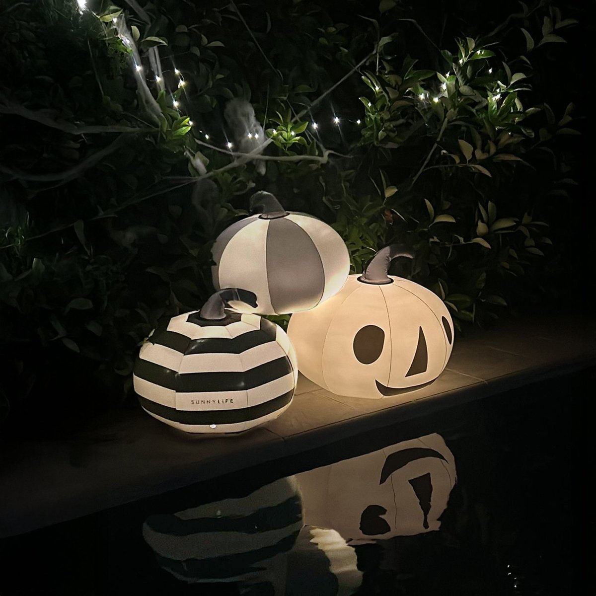 Light Up Black & White Inflatable Halloween Pumpkins Set of 3 - SUNNYLiFE AU