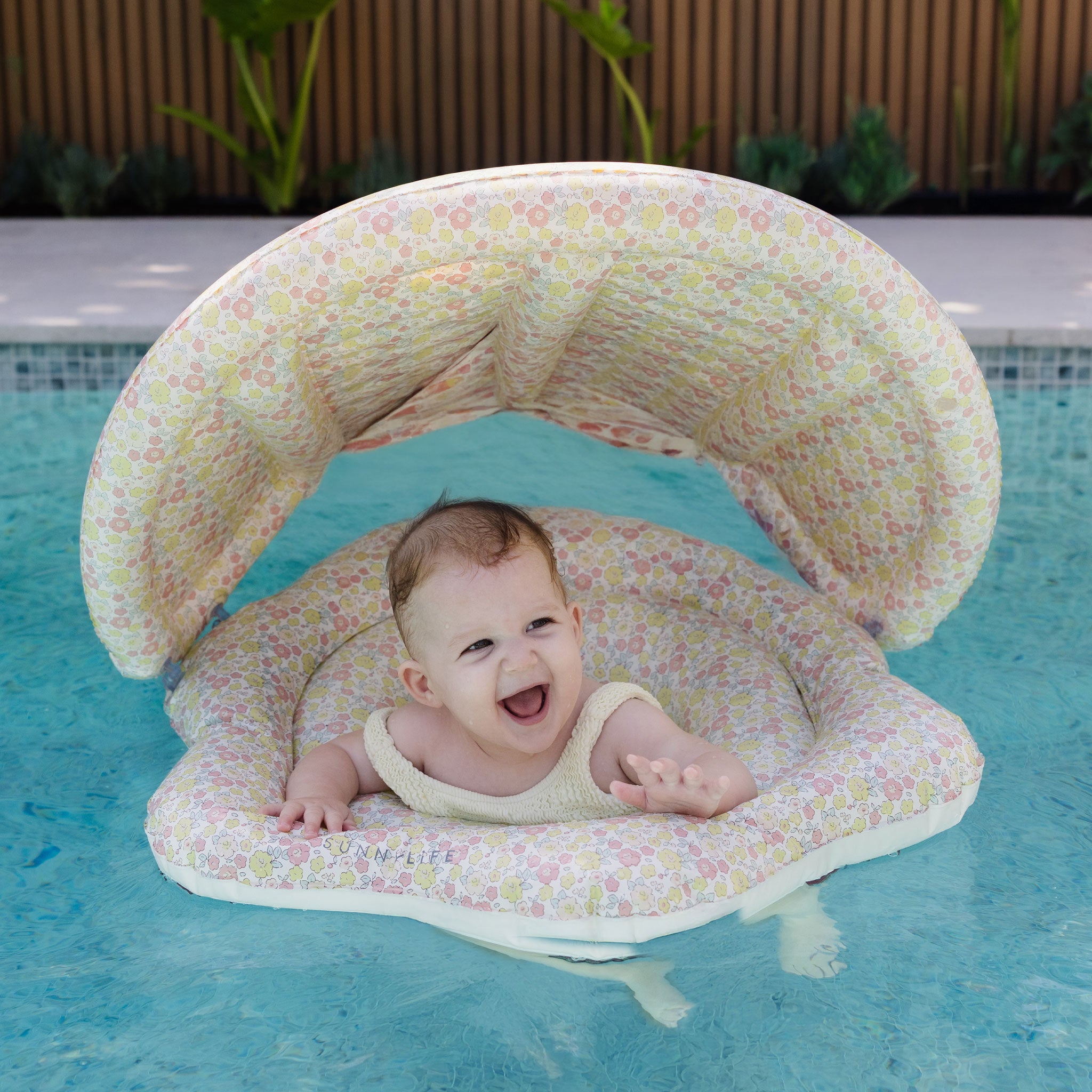 Baby Float - Into the Garden