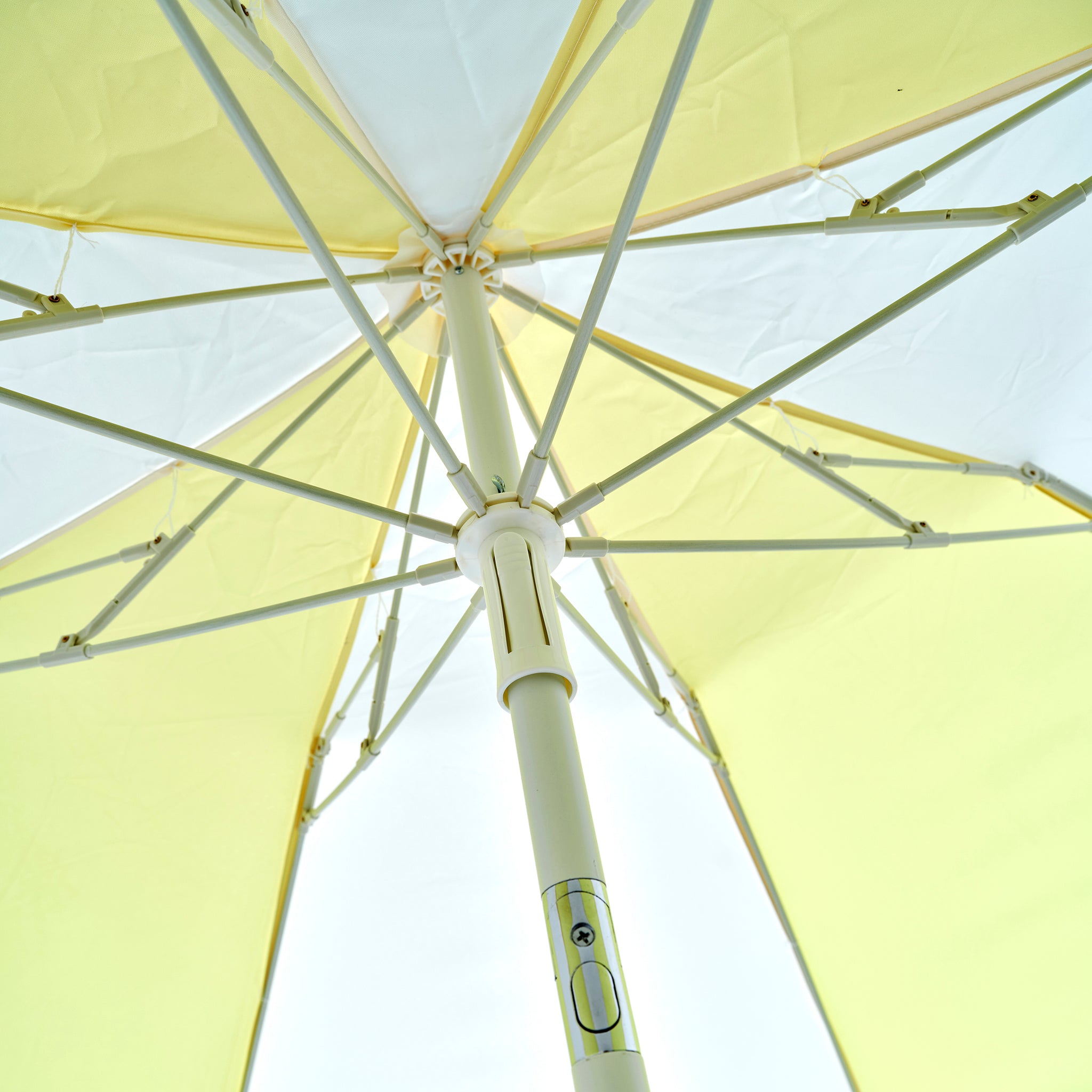 Compact Beach Umbrella - La Mer Limon