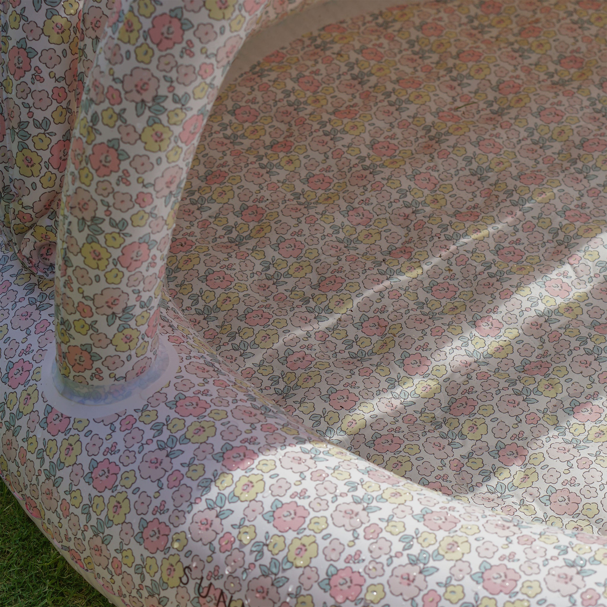 Kids Pool - Into the Garden