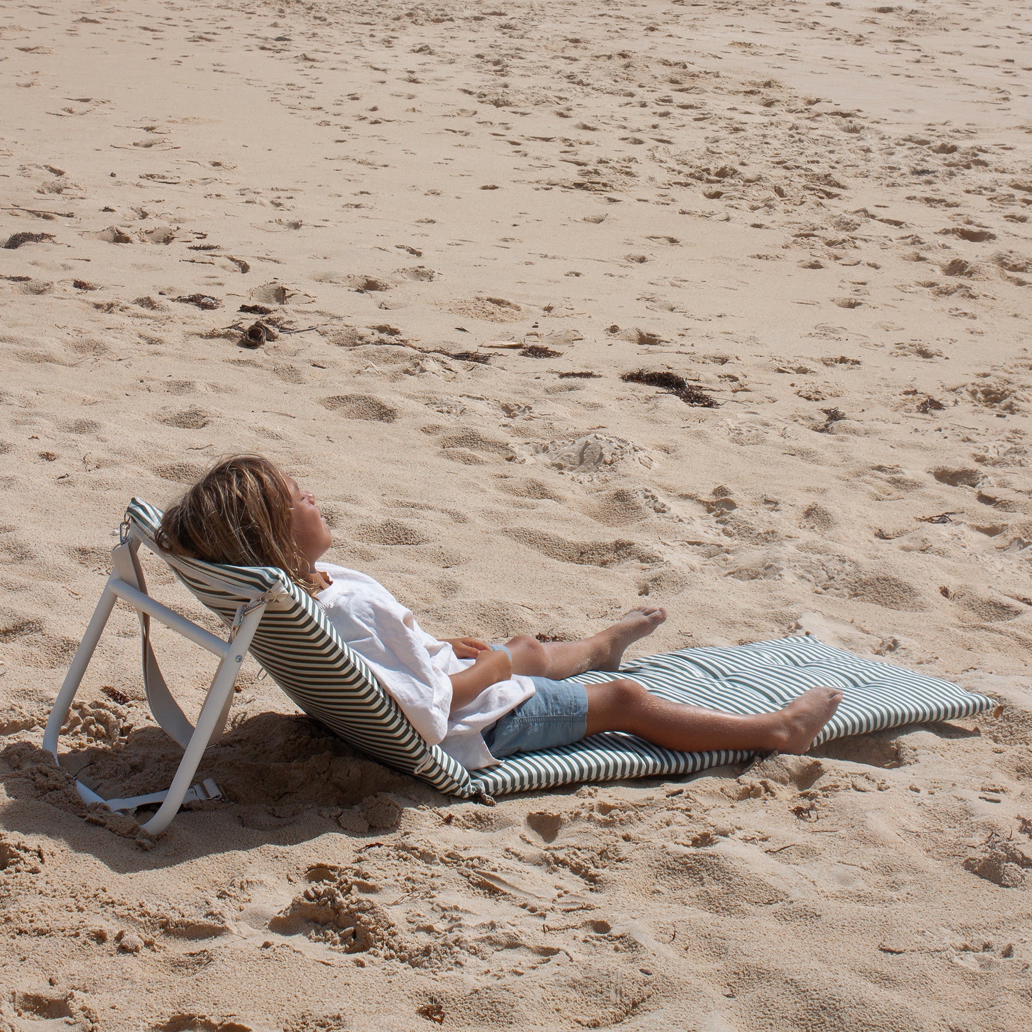 Reclining Beach Chair | The Vacay Olive