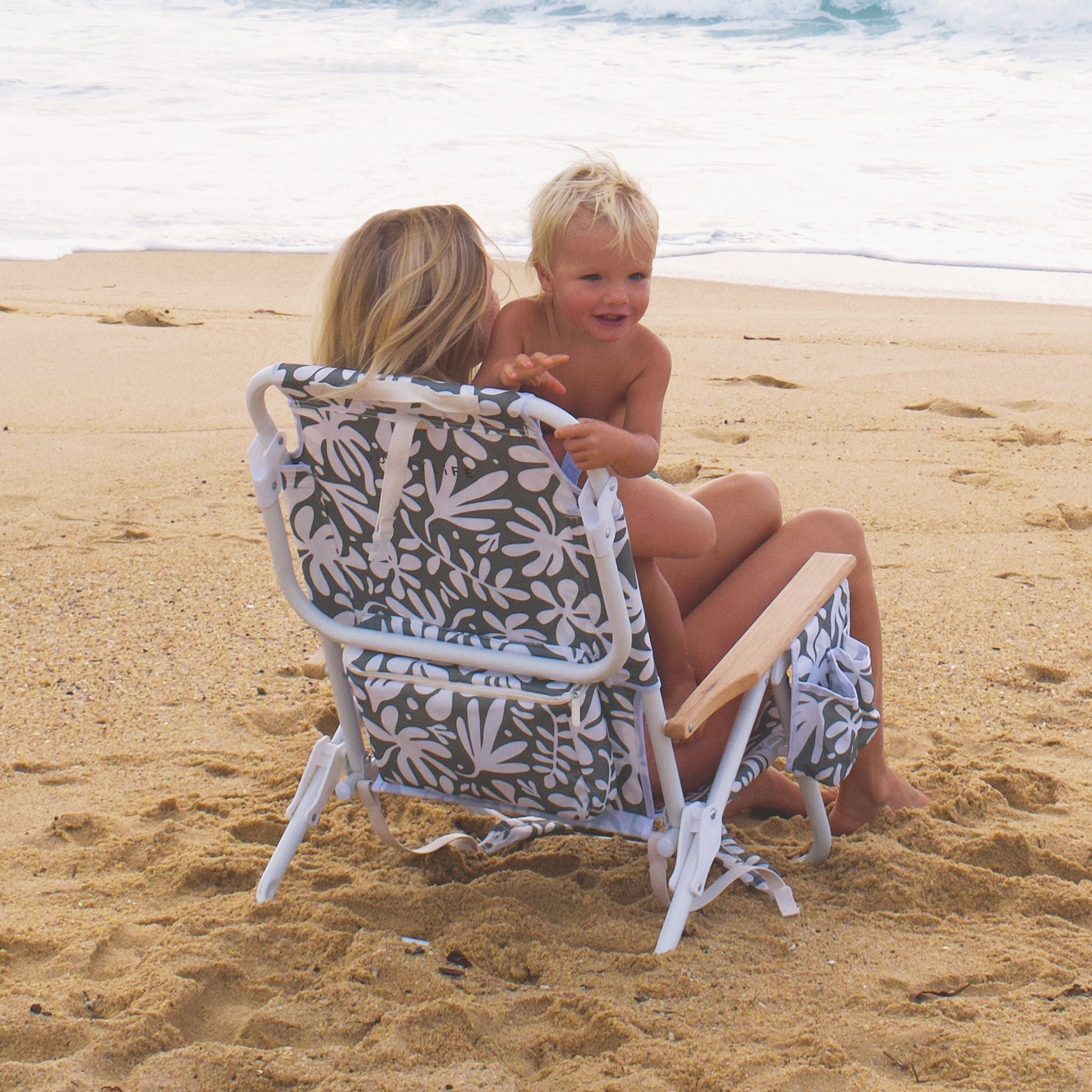 Luxe Beach Chair | The Vacay Olive