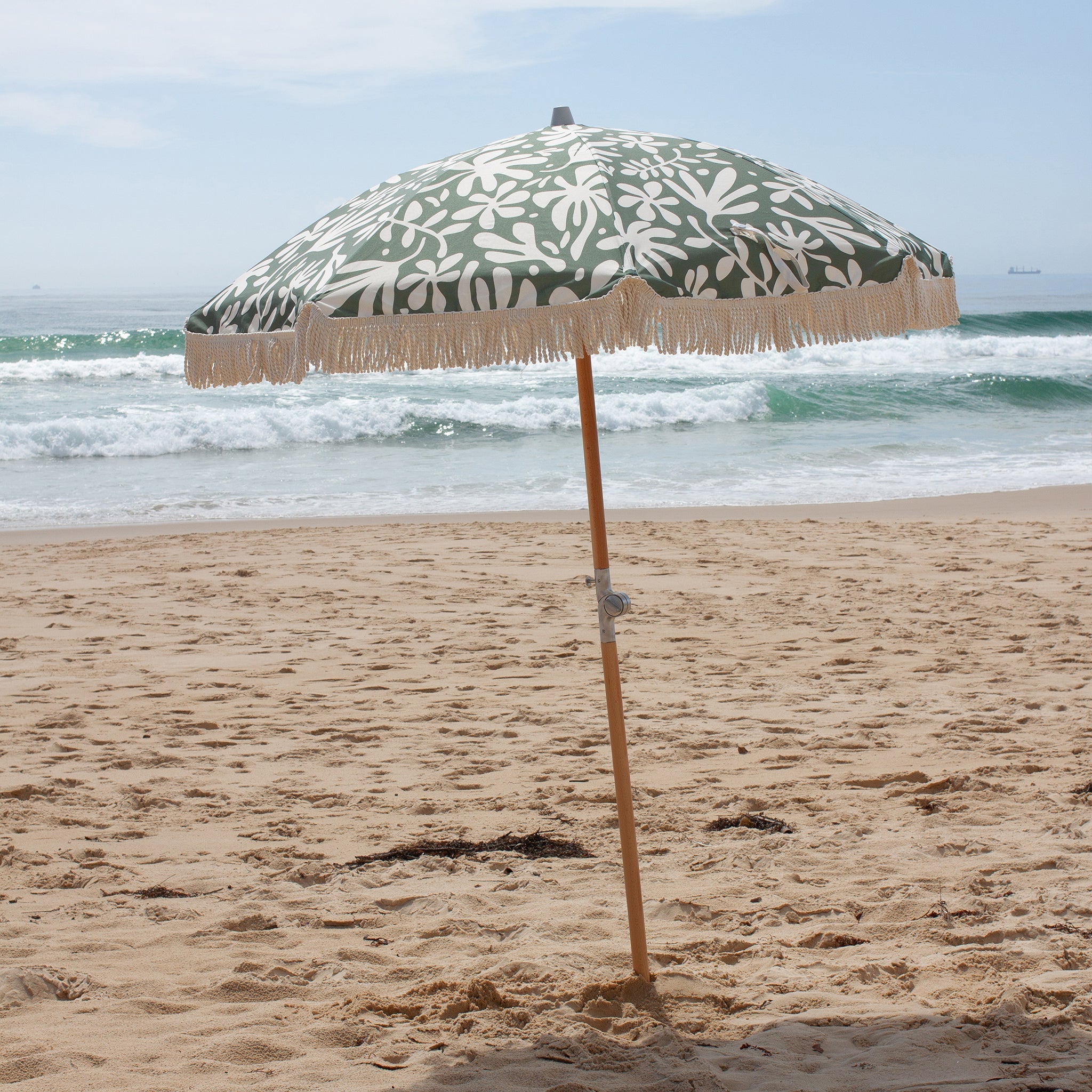 Luxe Beach Umbrella | The Vacay Olive