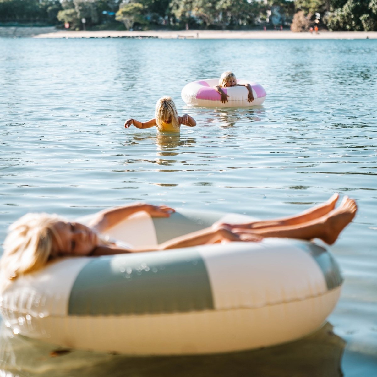 Luxe Float SUNNYLiFE Summer Essentials Since 2003 Europes